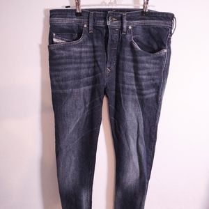 Diesel buster slim tapered legs 29x32 button fly